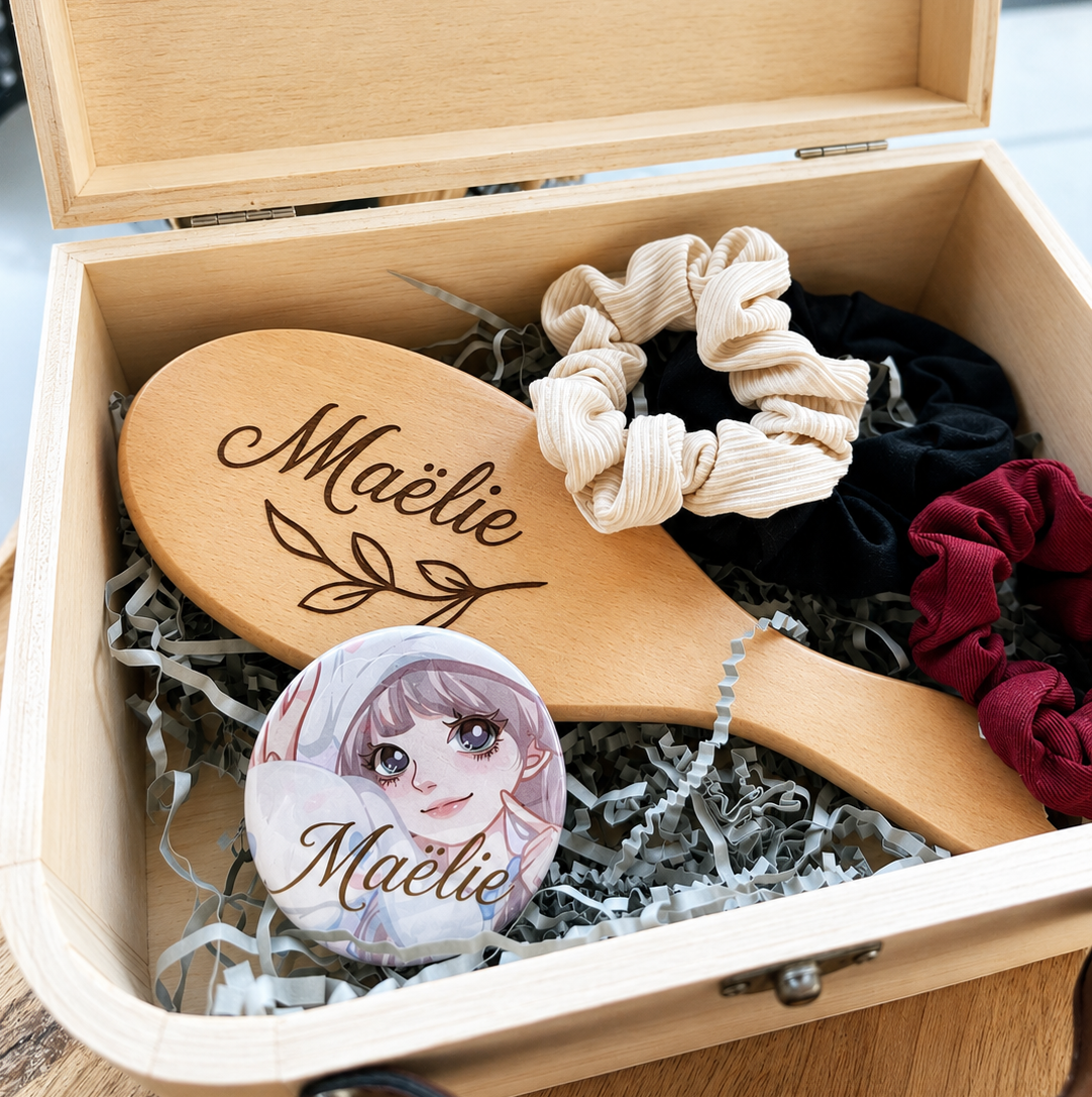 Coffret beauté personnalisé – Brosse gravée, miroir & chouchous