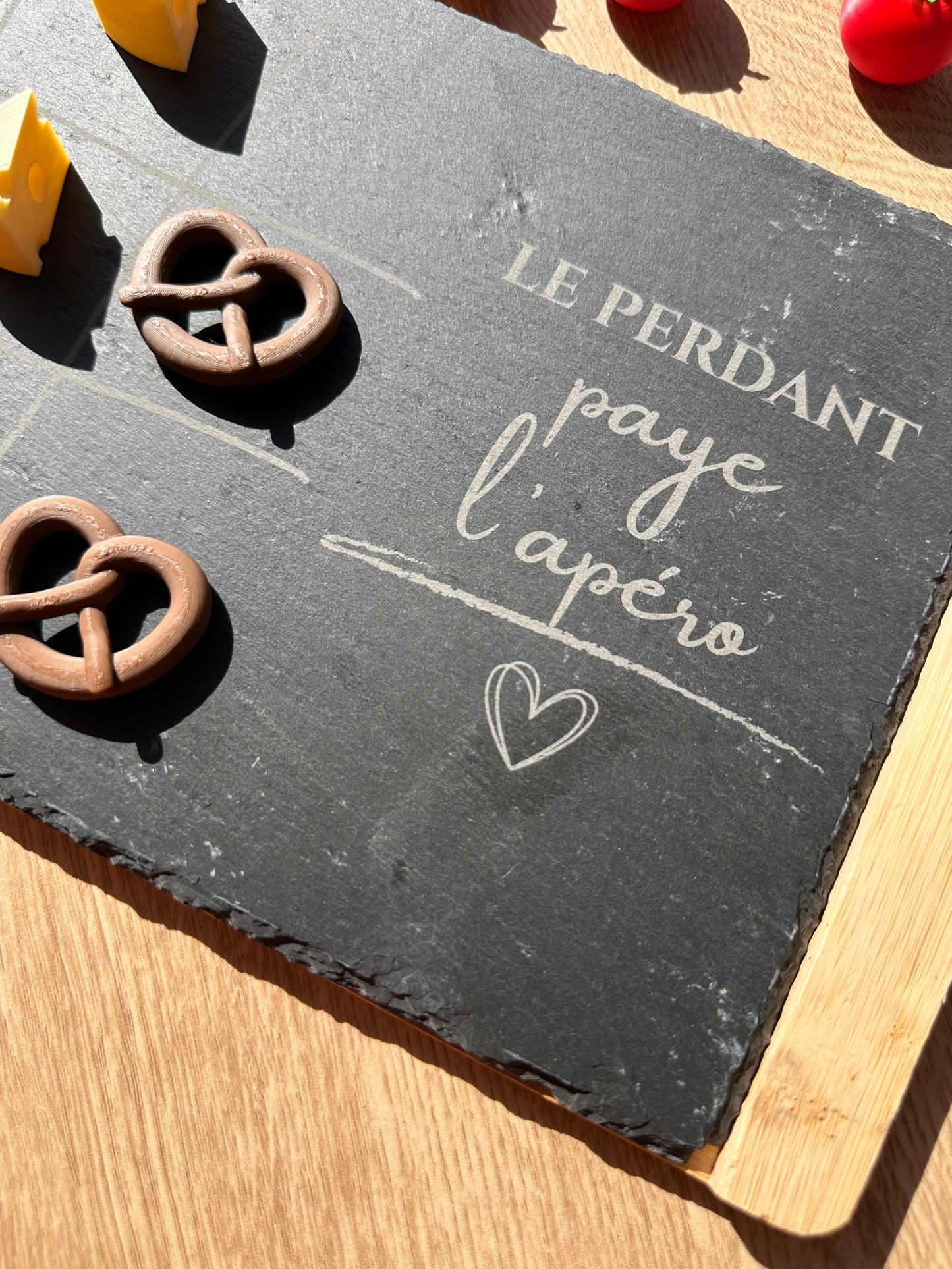 Planche apéro morpion « Le perdant paye l’apéro » – Bretzels & Fromages