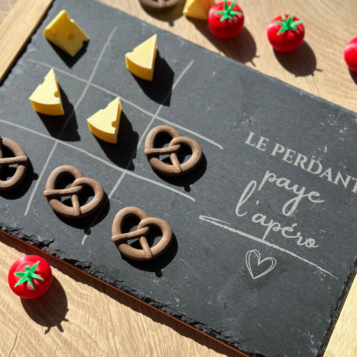 Planche apéro morpion « Le perdant paye l’apéro » – Bretzels & Fromages