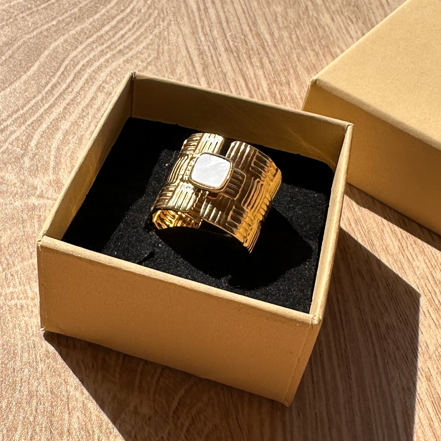 Bague “Capucine blanche” – Bohm Paris - pierre naturelle