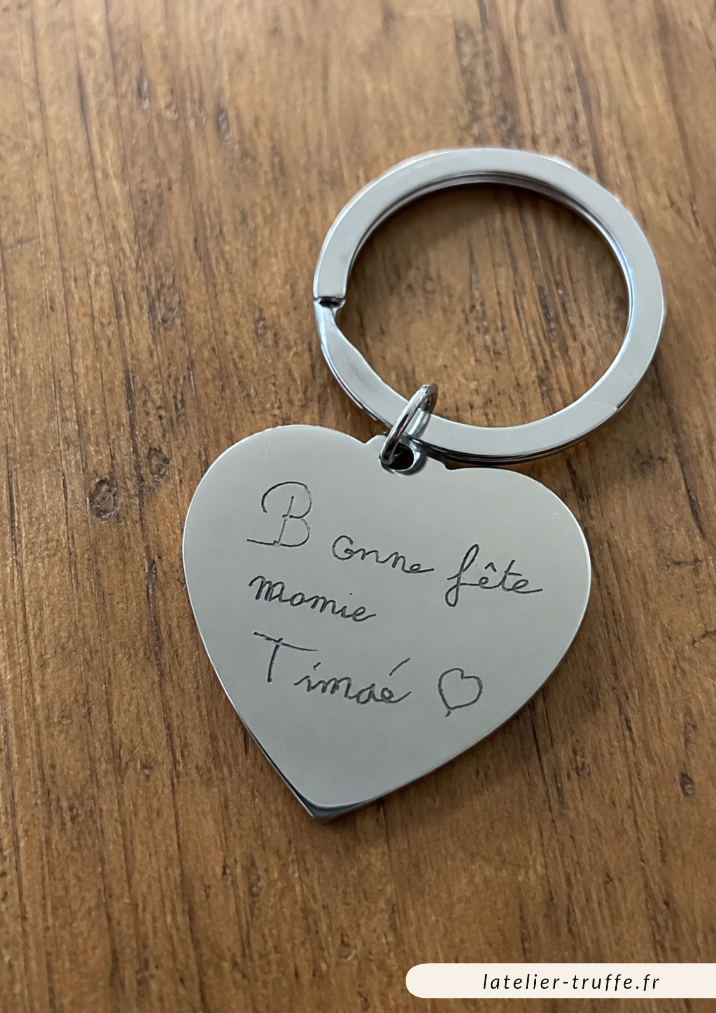 Porte-clé cœur gravé avec écriture manuscrite – Message personnalisé unique