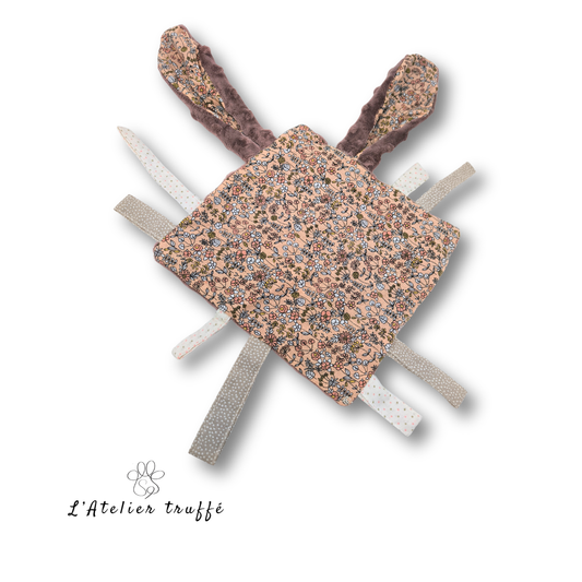 Doudou “Petite Douceur” – Création artisanale unique 🌸