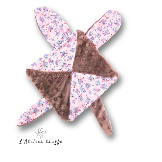 🧸 Doudou “Petit Printemps” – Création artisanale unique