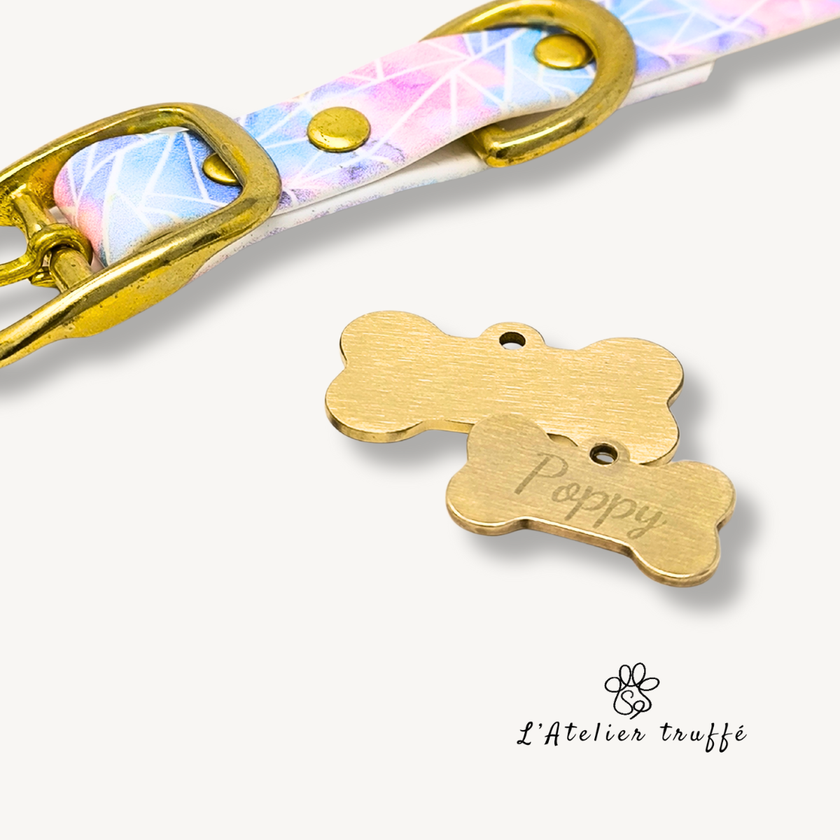 🐶 Médaille gravée en laiton — Forme Os personnalisée